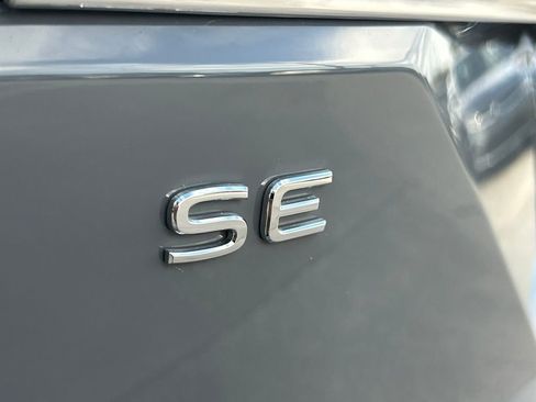 Used 2025 Volkswagen Atlas SE w/ Panoramic Sunroof Package image 53