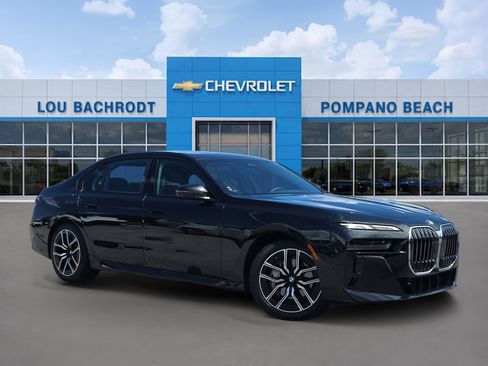 Used 2023 BMW 740i RWD image 1