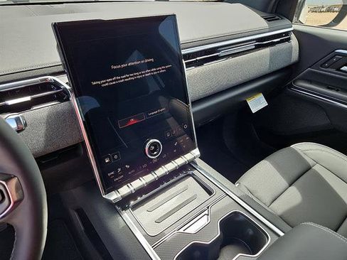 New 2026 GMC Sierra EV Elevation image 17