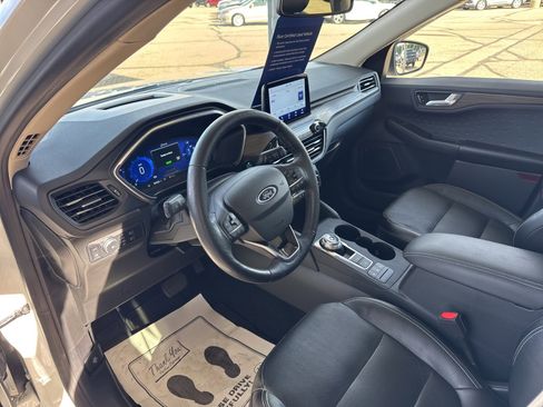 Certified 2020 Ford Escape Titanium w/ Titanium Premium Package 2.0 image 24