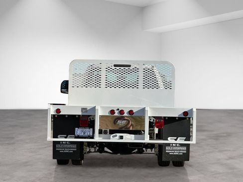 Used 2024 Ford F550 2WD Regular Cab Super Duty w/ XL Chrome Package image 5