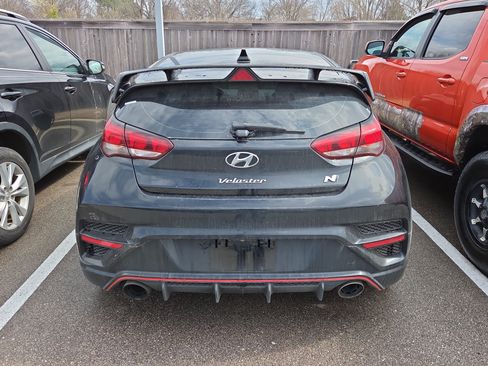 Used 2021 Hyundai Veloster N image 6