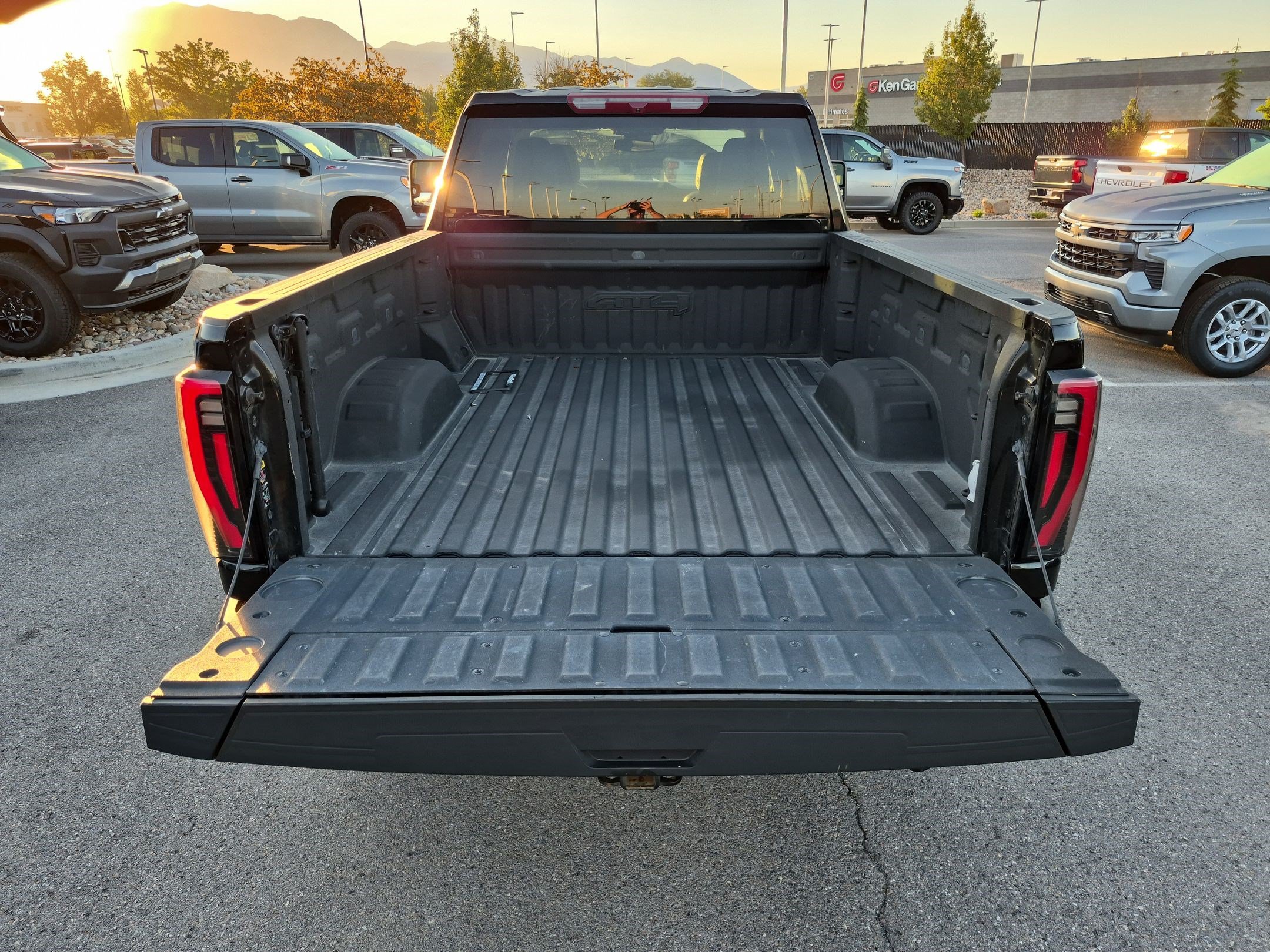 Used 2024 GMC Sierra 2500 AT4 AWD/4WD image 29
