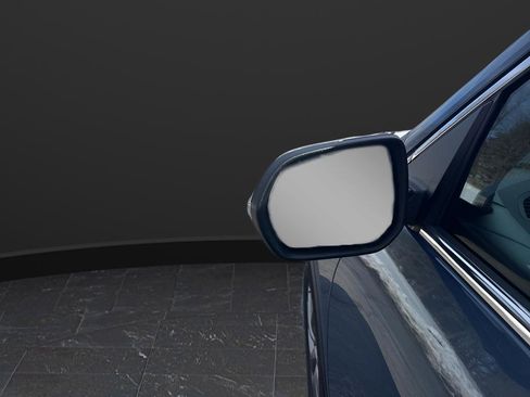 Used 2025 Buick Enclave Preferred image 9