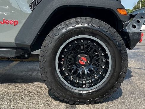 Used 2018 Jeep Wrangler Unlimited Sport S AWD/4WD image 16