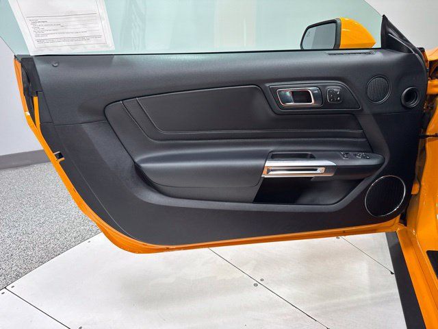 Used 2019 Ford Mustang GT Premium w/ GT Performance Package RWD image 8