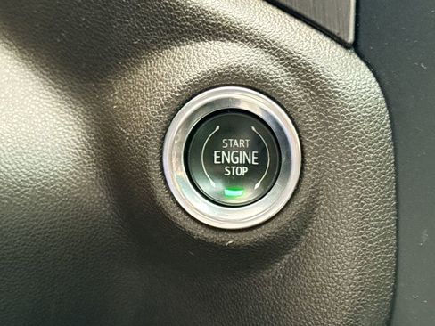 Used 2020 GMC Sierra 1500 Denali w/ Denali Ultimate Package image 18