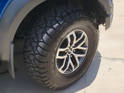 Used 2018 Ford F150 Raptor w/ Equipment Group 802A Luxury AWD/4WD image 7
