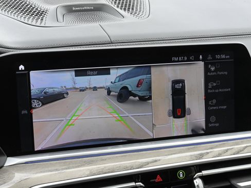 Used 2019 BMW X7 xDrive50i w/ M Sport Package image 17