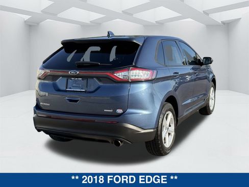 Used 2018 Ford Edge SE image 4