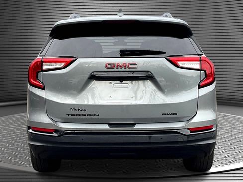 Used 2023 GMC Terrain SLT w/ Tech Package image 5