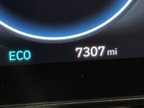 New 2025 Hyundai Elantra SEL image 18