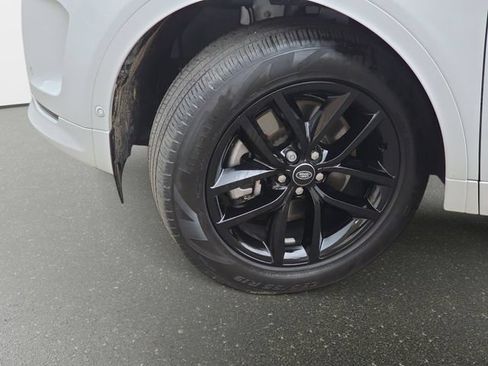 Certified 2025 Land Rover Discovery Sport S AWD/4WD image 34