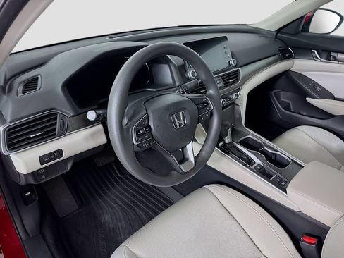 Used 2018 Honda Accord LX image 9