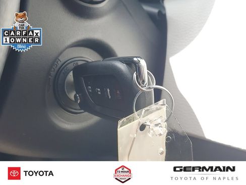 Used 2026 Toyota Corolla LE FWD image 32