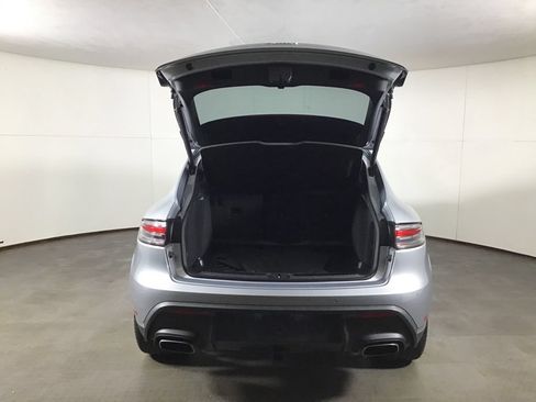 Certified 2023 Porsche Macan Turbo AWD/4WD image 18