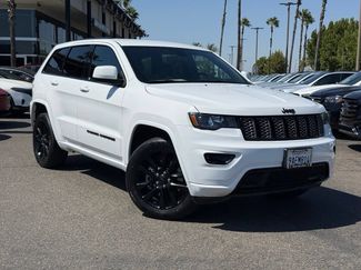 Used 2022 Jeep Grand Cherokee Laredo X AWD/4WD video 1