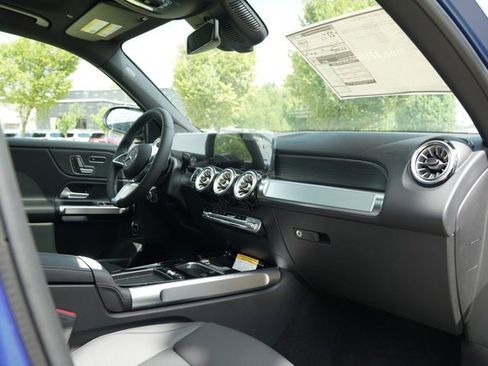 Certified 2026 Mercedes-Benz GLB 250 4MATIC image 41