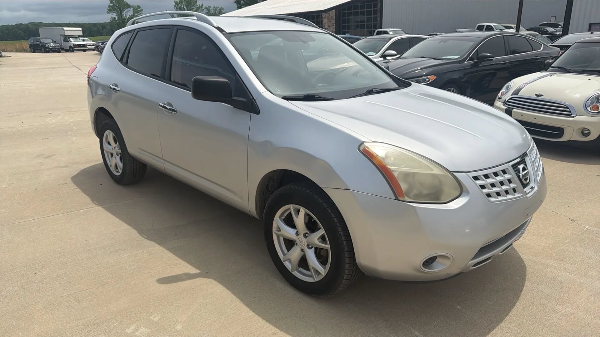 Used 2010 Nissan Rogue SL FWD image 3