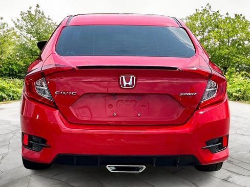 Used 2019 Honda Civic Sport image 4