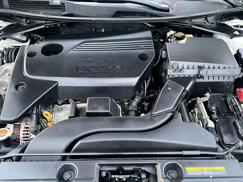Used 2016 Nissan Altima 2.5 S w/ Power Driver Seat Package image 9