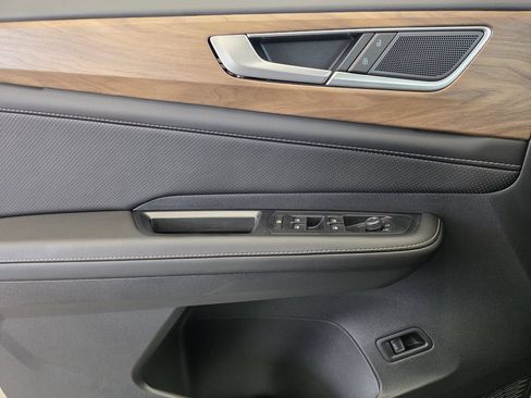 New 2026 Volkswagen Atlas SE FWD image 17