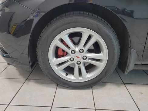 Used 2017 Chevrolet Cruze LT FWD image 41