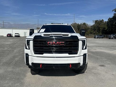 Used 2024 GMC Sierra 2500 AT4 w/ AT4 Premium Plus Package image 4