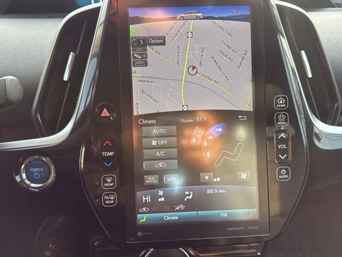 Used 2021 Toyota Prius Prime XLE image 18