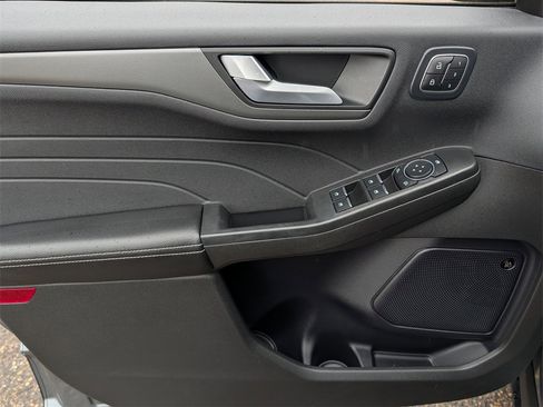 Certified 2023 Ford Escape Active w/ Tech Pack #2 image 17