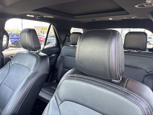 Used 2018 Ford Explorer Limited w/ Equipment Group 301A FWD image 23
