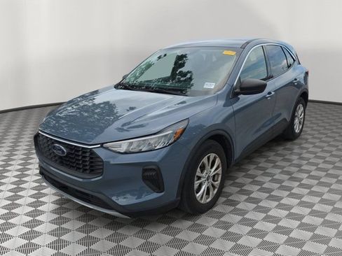 Certified 2023 Ford Escape Active FWD image 3