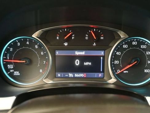 Used 2021 Chevrolet Traverse LT AWD/4WD image 9