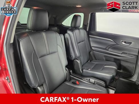 Used 2018 Toyota Highlander SE AWD/4WD image 19