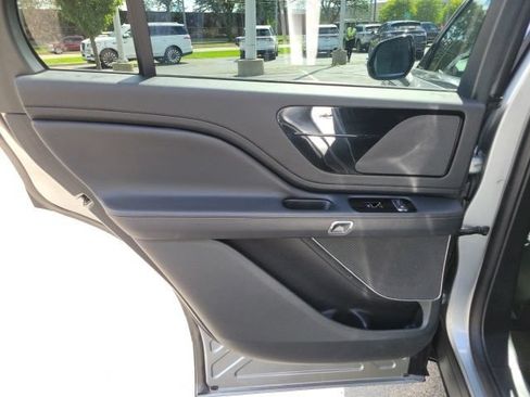 Certified 2023 Lincoln Aviator AWD w/ Premium Package image 18