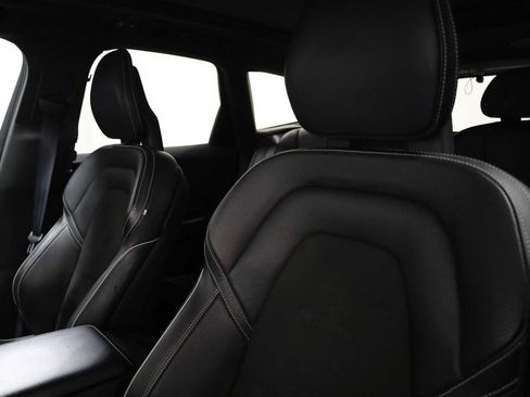 Used 2018 Volvo XC60 T6 R-Design w/ Convenience Package image 18