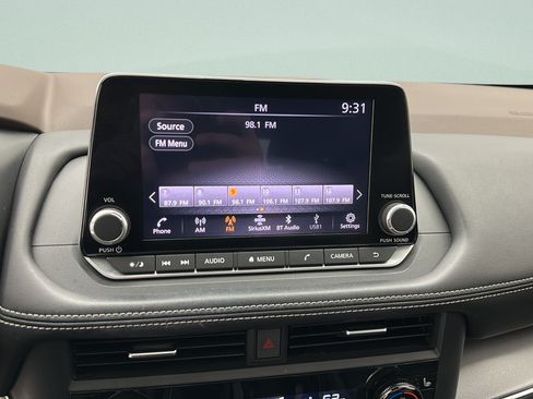 Used 2023 Nissan Rogue SV w/ SV Premium B Package AWD/4WD image 20
