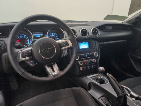 Used 2020 Ford Mustang Coupe RWD image 6