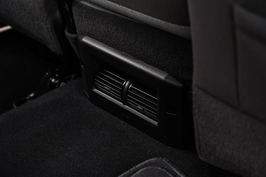 Used 2022 RAM 1500 Classic SLT RWD image 35