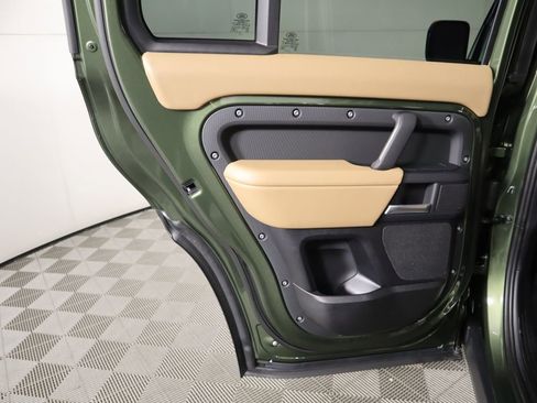 New 2026 Land Rover Defender 110 X-Dynamic SE image 28