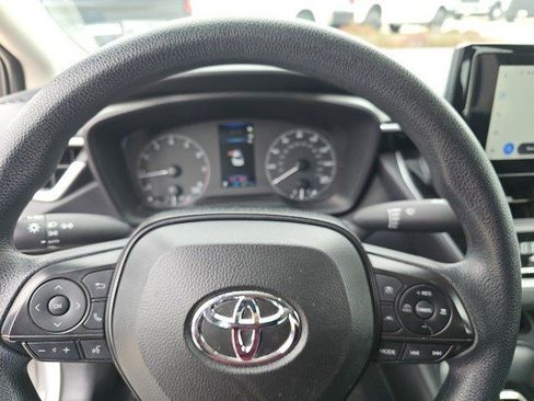 Used 2024 Toyota Corolla LE image 20