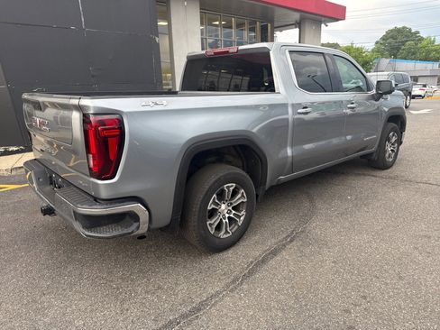 Used 2025 GMC Sierra 1500 SLT AWD/4WD image 9