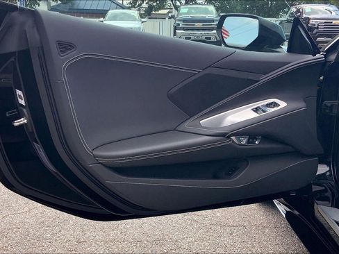 Used 2023 Chevrolet Corvette Stingray Coupe w/ 1LT RWD image 19