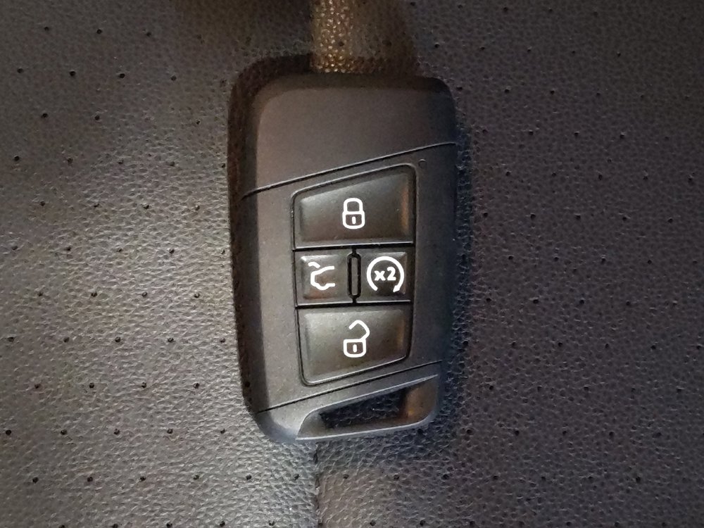 Used 2024 Volkswagen Jetta SE FWD image 32