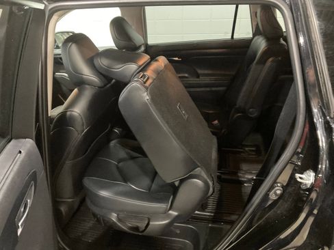 Used 2023 Toyota Highlander XLE image 21