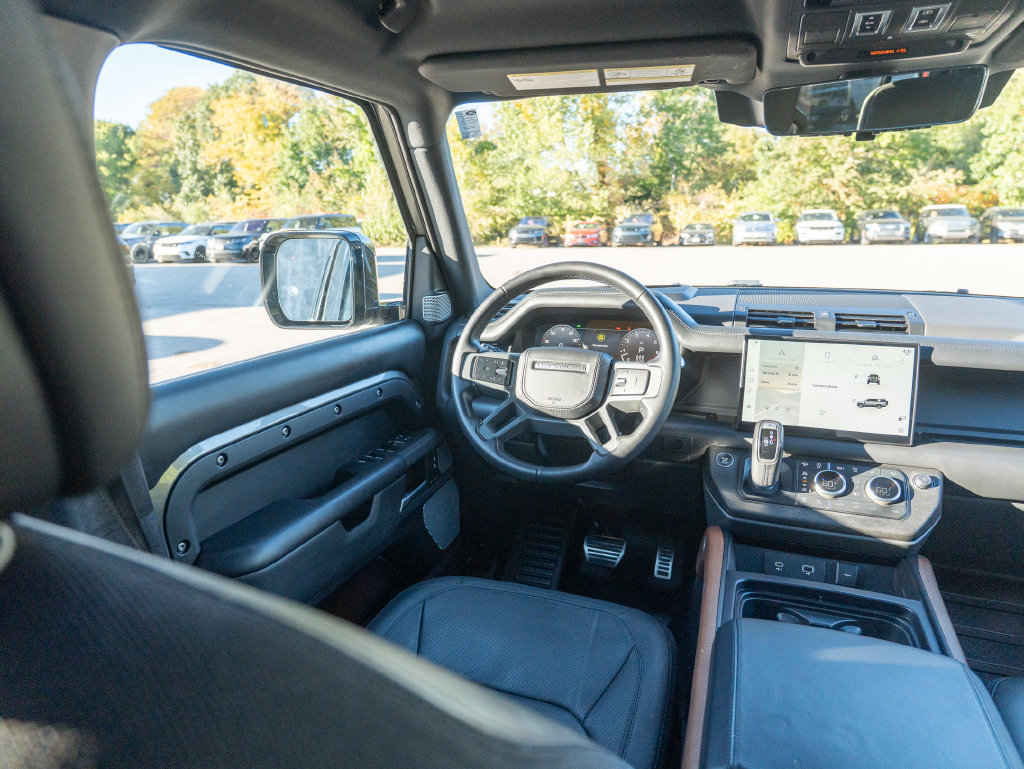 Used 2024 Land Rover Defender 130 X AWD/4WD image 19