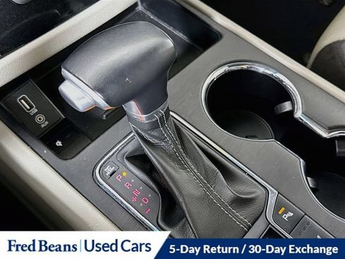 Used 2020 Kia Sedona EX FWD image 26