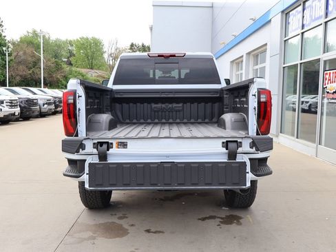 New 2026 GMC Sierra 3500 Denali w/ Denali Reserve Package AWD/4WD image 36