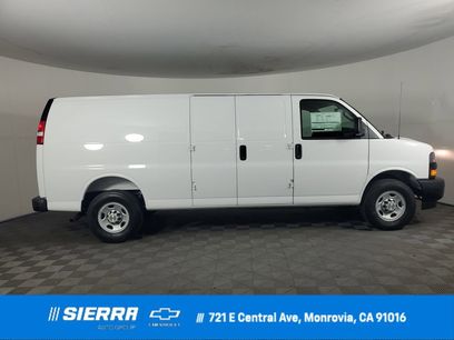 New 2026 Chevrolet Express 3500 Extended