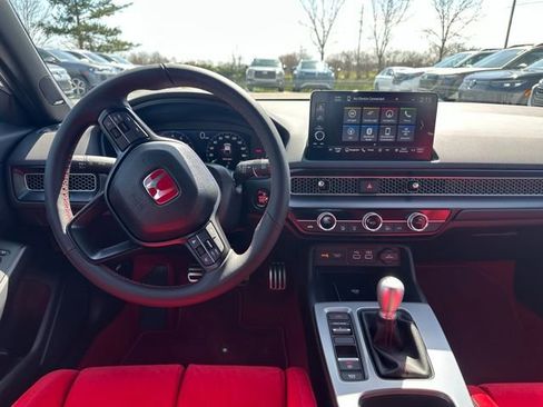 Used 2025 Honda Civic Type R image 15